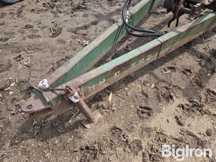 john-deere-200-image-9