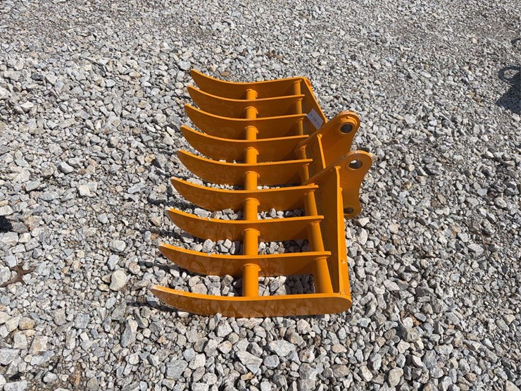 2026-giyi-44"-excavator-rake-image-2