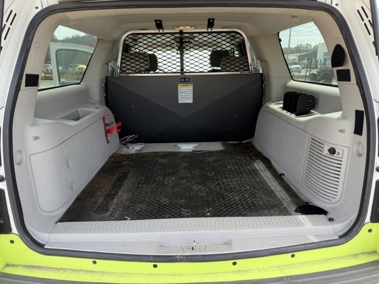 2007-chevrolet-suburban-2500-image-23