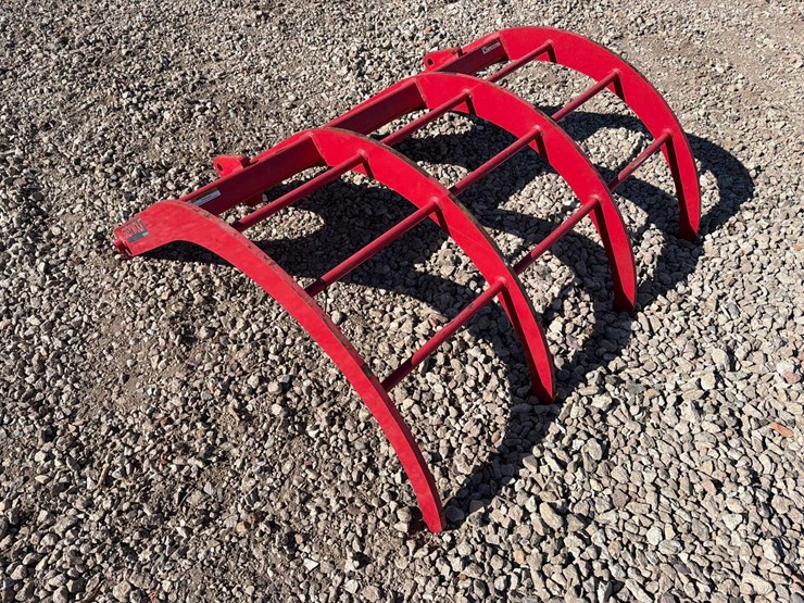 grey-wolf-grapple-fork-image-7