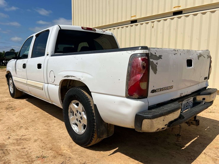 2006-chevrolet-silverado-1500-image-2