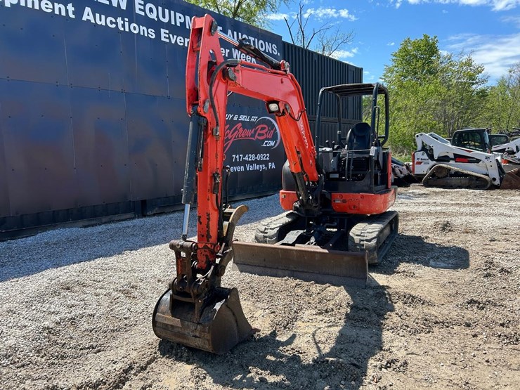 2022-kubota-kx040-4-image-8