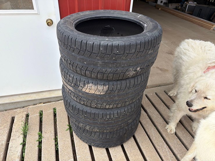 4--265/50r20-tires-image-1