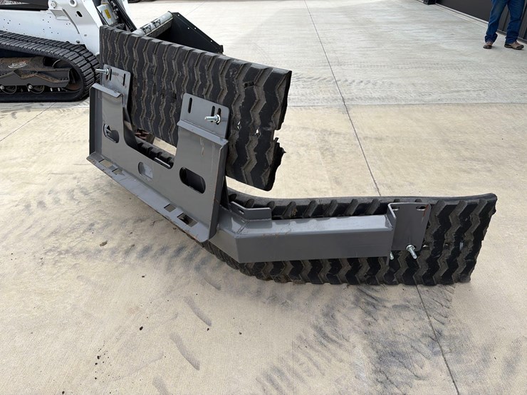 terry-repair-104”-wide-skidloader-pusher----1-owner-image-3