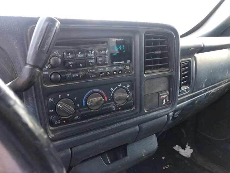 1999-chevrolet-silverado-1500-image-12