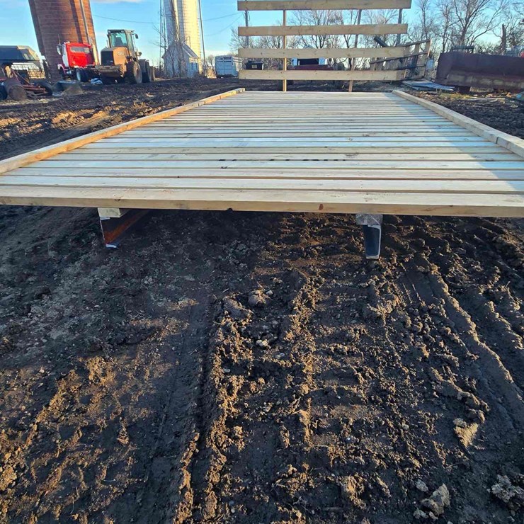 Brand New 8ft x 20ft Hayrack