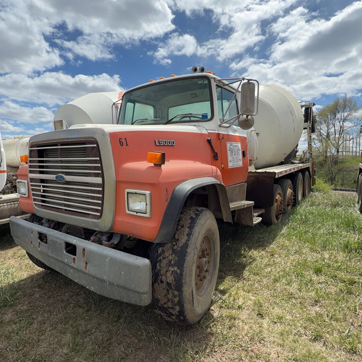 1996 FORD LT9000