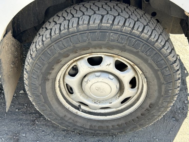 2016-ford-f150-xl-image-41