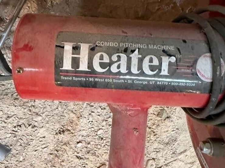 heater-pitching-machine-&-net-image-5