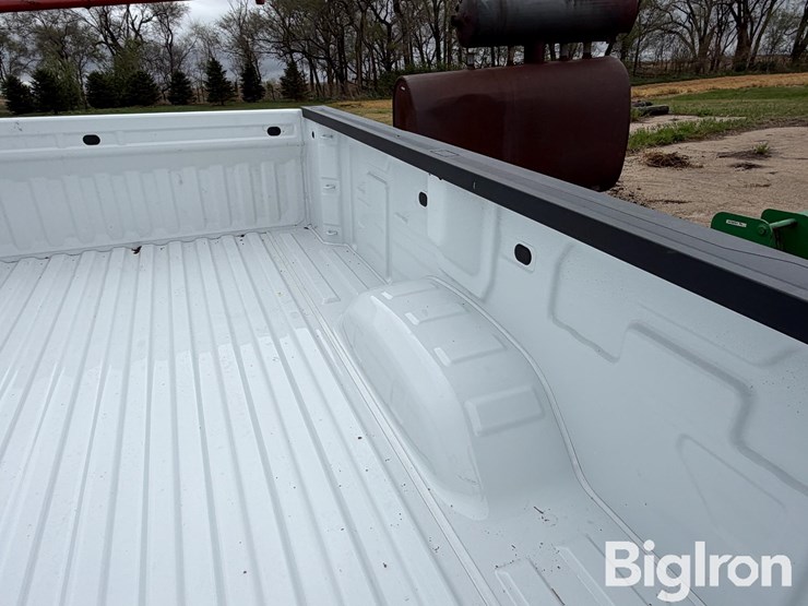 2022-chevrolet-6.5'-pickup-box-&-bumpers-image-9