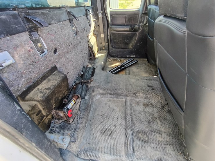 #24570-•-2001-chevrolet-silverado-pickup-truck-image-39