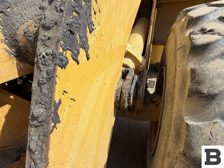 caterpillar-960f-image-15
