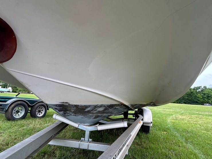 1996-chaparral-sunesta-230-deck-boat-w/mercruiser-se116-inboard/outboard-&-trailer-(no-title~bos-onl-image-10