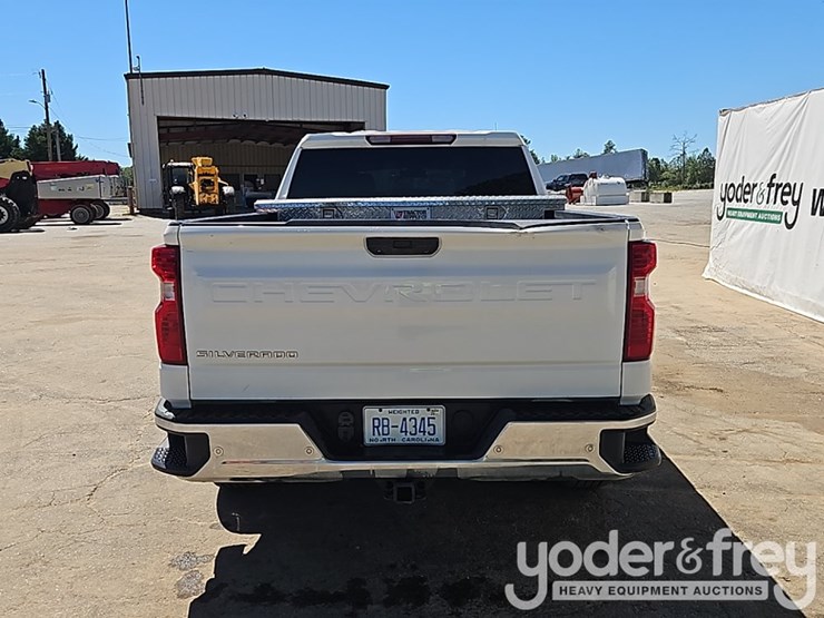 2022-chevrolet-silverado-1500-image-4