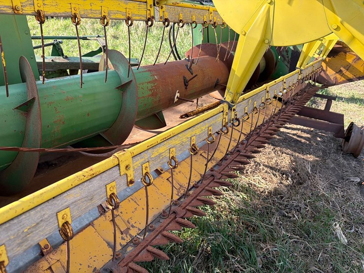 john-deere-13ft-bean-head-with-trailer-image-18