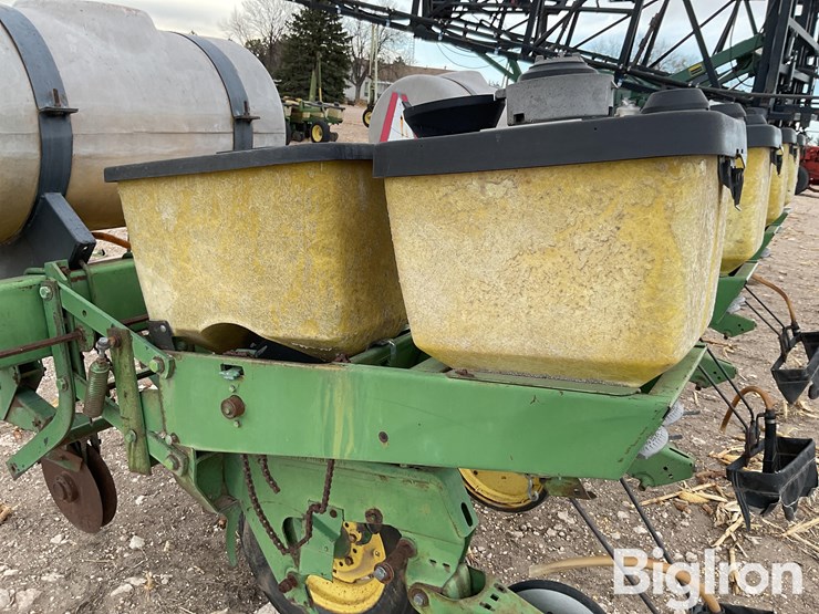 john-deere-7000-image-17