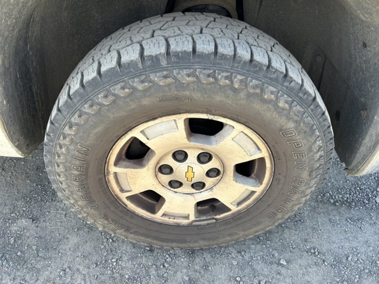 2013-chevrolet-silverado-1500-image-37