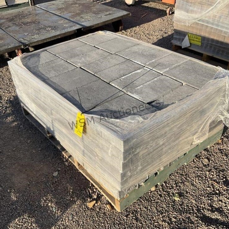 PALLET OF STONE PAVERS