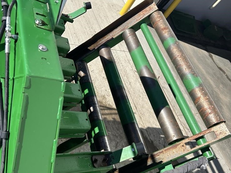 2016-john-deere-l340-image-35