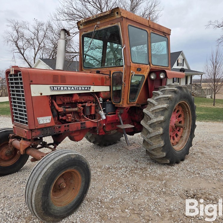 1968 INTERNATIONAL 856