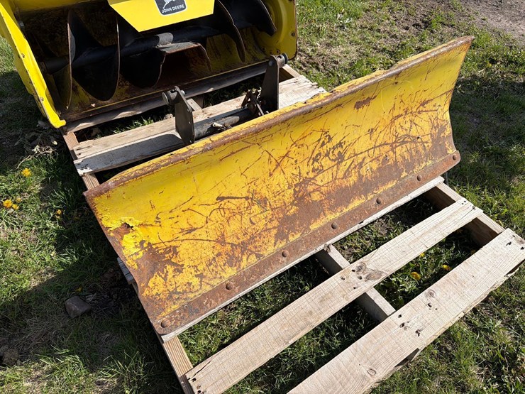 john-deere-212-image-22