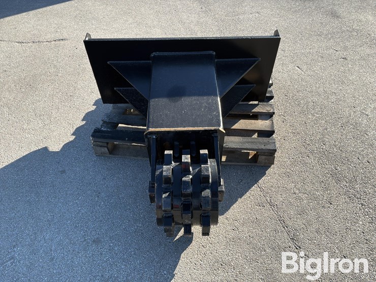2025-massey-ferguson-730-image-2