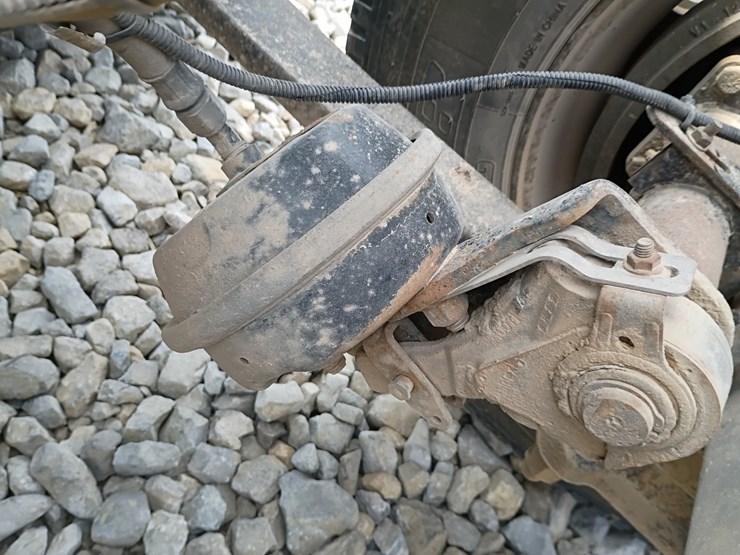 2009-freightliner-cascadia-125-image-110