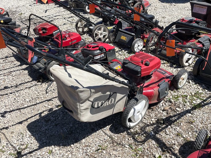 #6990-•-toro-lawn-mower-image-1