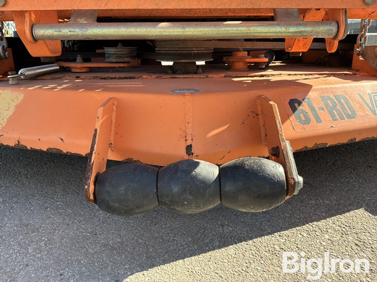 2021-massey-ferguson-730-image-12