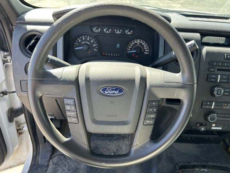 2011-ford-f150-xl-image-19