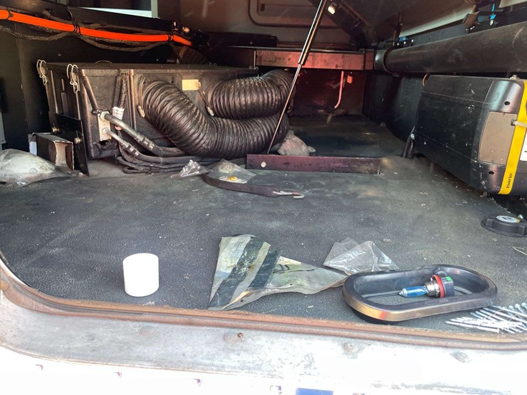 2018-kenworth-t680-image-16