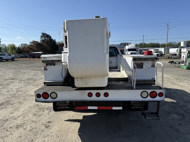 2004-ford-f550-sd-image-5