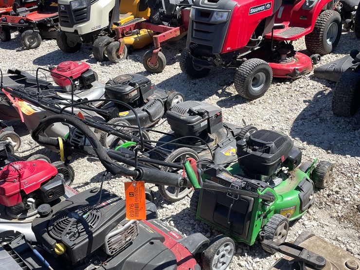#6976-•-lawn-boy-lawn-mower-image-2