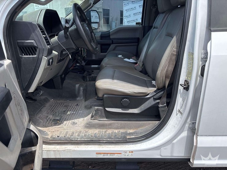 2018-ford-f550-image-12