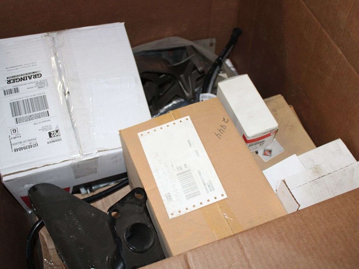 pallet-with-2-boxes-of-various-automotive-parts-image-4