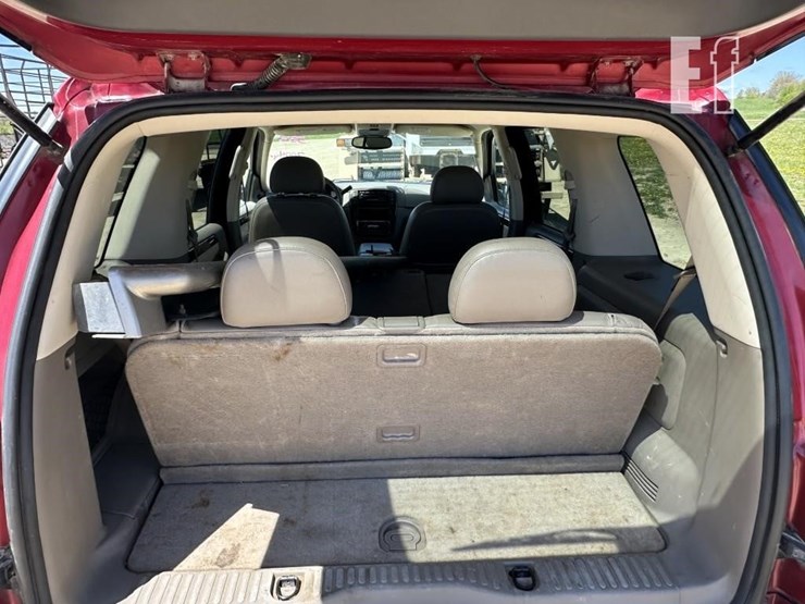 2004-ford-explorer-image-7