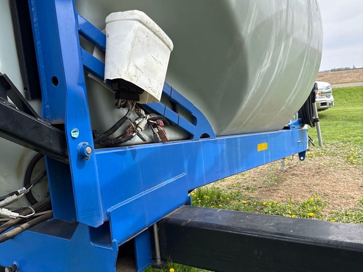 new-holland-s1070-image-40