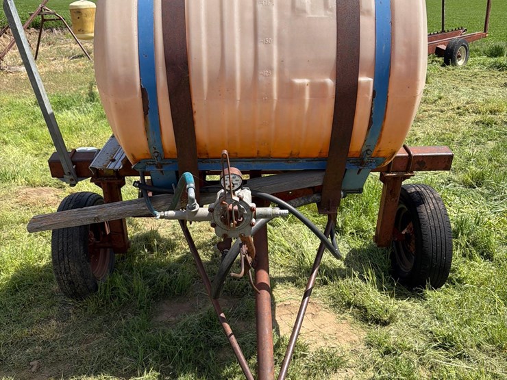 200-gallon-spray-tank-image-9