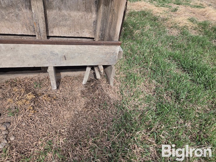 shop-built-wood-livestock-feeder-image-9