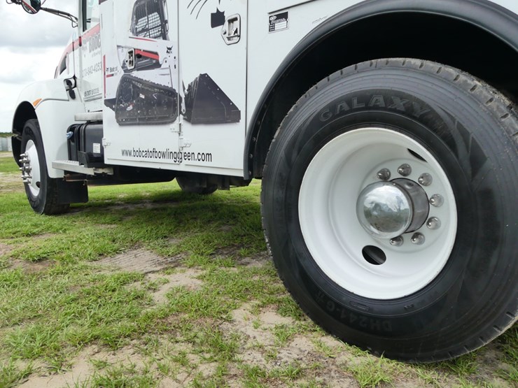 2012-kenworth-t370-image-11
