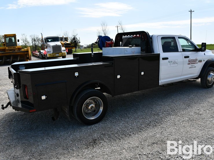 2011-dodge-ram-5500-image-5