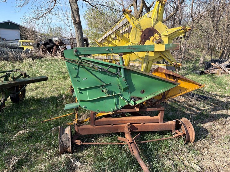 john-deere-13ft-bean-head-with-trailer-image-2