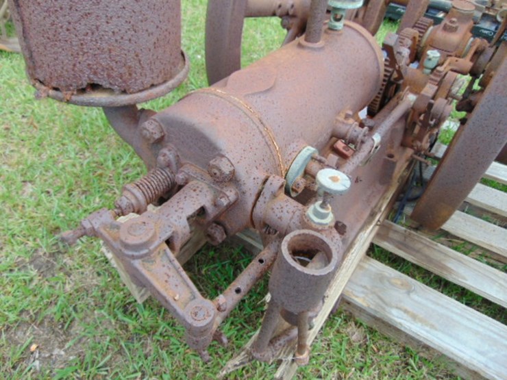 international-harvester-engine-image-2