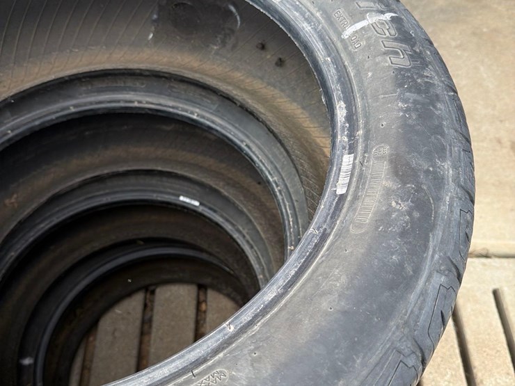 4--265/50r20-tires-image-6