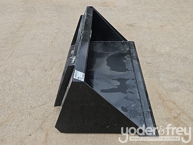 unused-66"-skidsteer-bucket-image-6