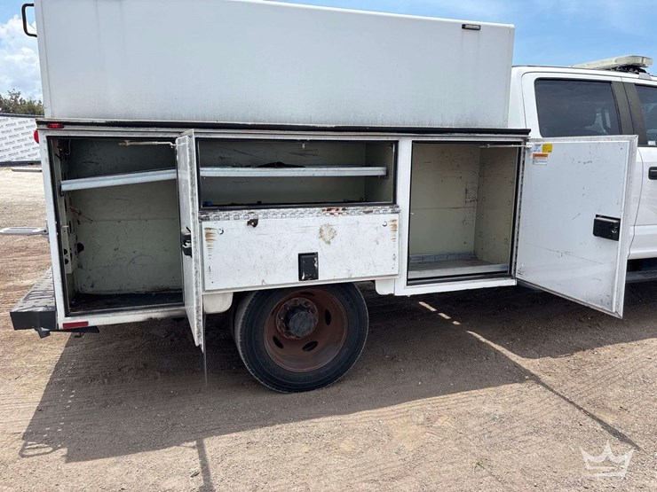 2018-ford-f550-image-25