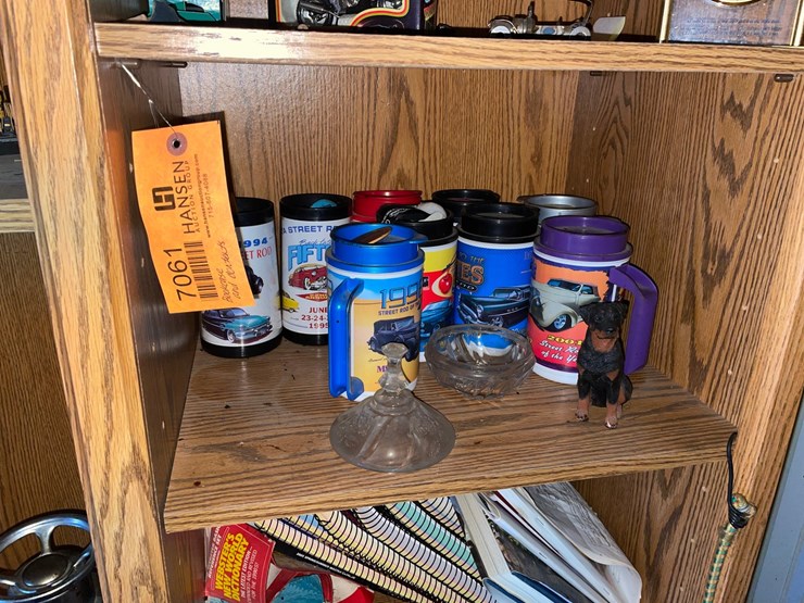 #7061-•-bookshelf-and-contents-image-10