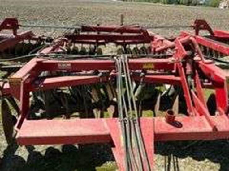 case-ih-3950-image-10