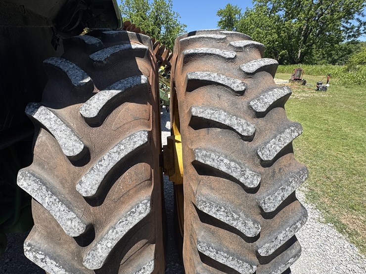 1990-john-deere-4755-image-30