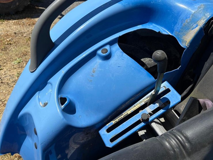 new-holland-tc40a-image-16